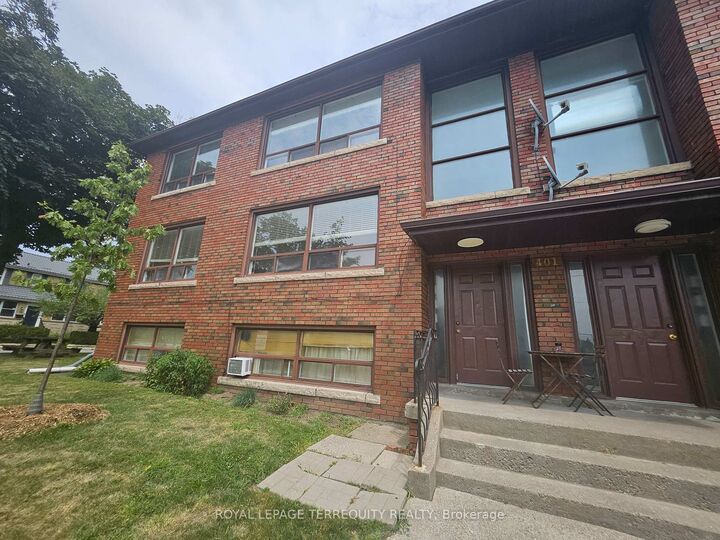 Property Photo:  401 Winnett Avenue 3  ON M6C 3M2 