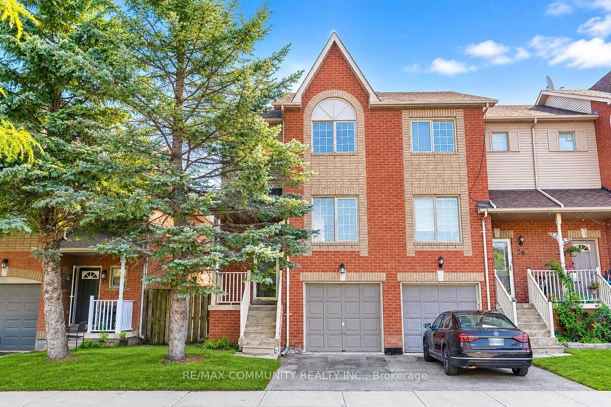Property Photo: 1867 Kingston Road 28 ON L1V 6G8