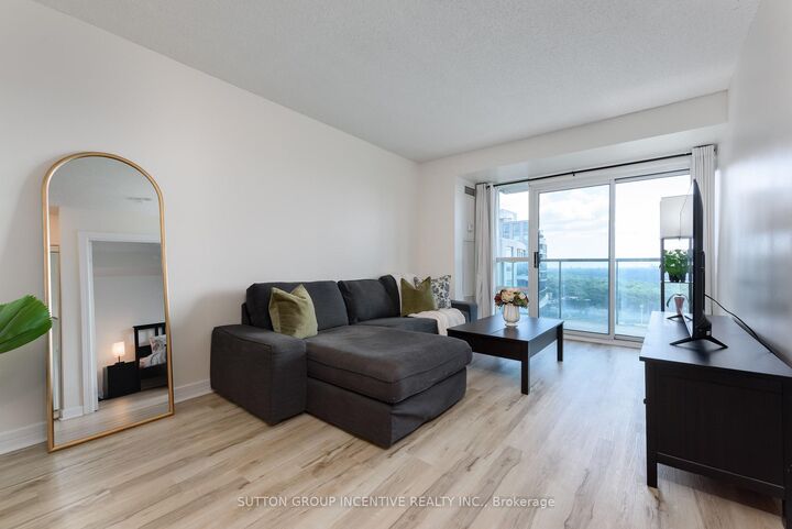 Property Photo: 18 Harrison Garden Boulevard 2409 ON M2N 7J7