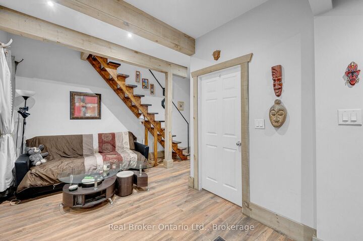 Property Photo:  466 Cannon Street E  ON L8L 2E2 
