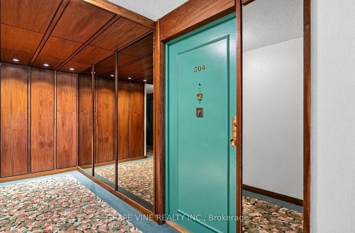 Property Photo: 2951 Riverside Drive 504 ON K1V 8W6