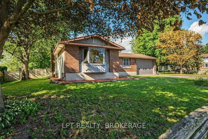 Property Photo: 785 Allum Avenue ON K7M 7A3