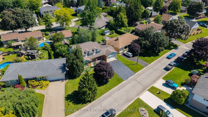 Property Photo: 20 Parkview Drive ON N5R 4B6