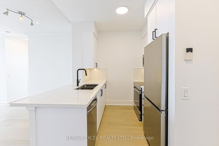 25 Greenview Avenue Ph 18 — photo 1