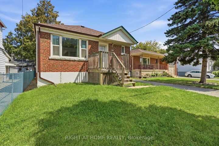 Property Photo: 975 Victoria Park Avenue ON M4B 2J4