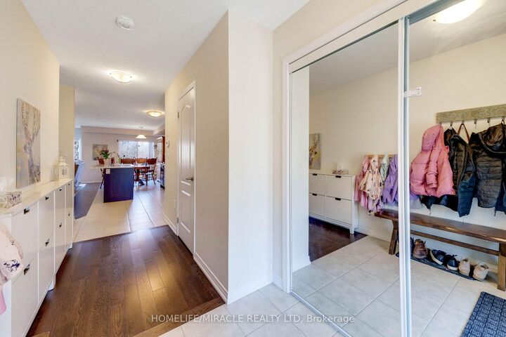 Property Photo:  96 Esther Crescent S  ON L3B 0G3 