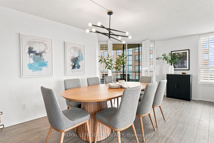 Property Photo:  268 Ridley Boulevard 1016  ON M5M 4N3 