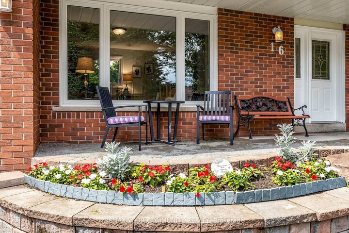 Property Photo: 16 Ramsay Street ON L9N 1G4
