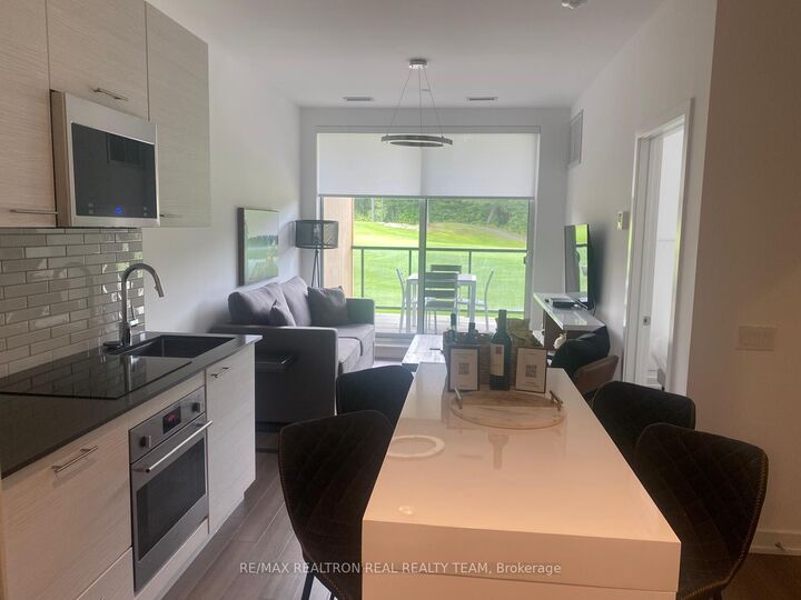Property Photo:  120 Carrick Trail 302  ON P1P 0A2 