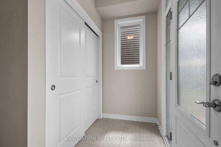 Property Photo:  210 Bandelier Way  ON K2S 2J4 