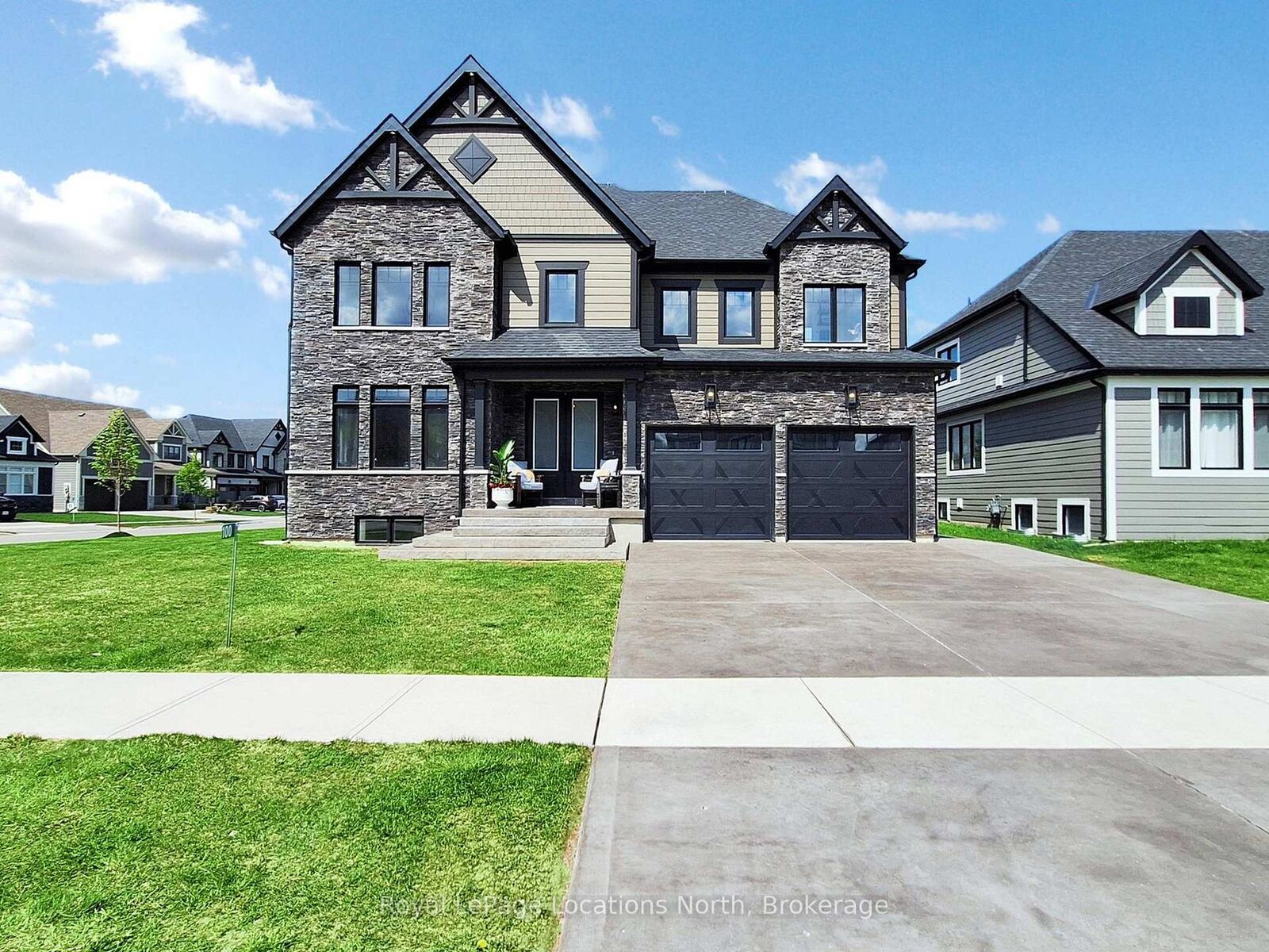 Property Photo:  100 Reed Way  ON L9Y 4P5 