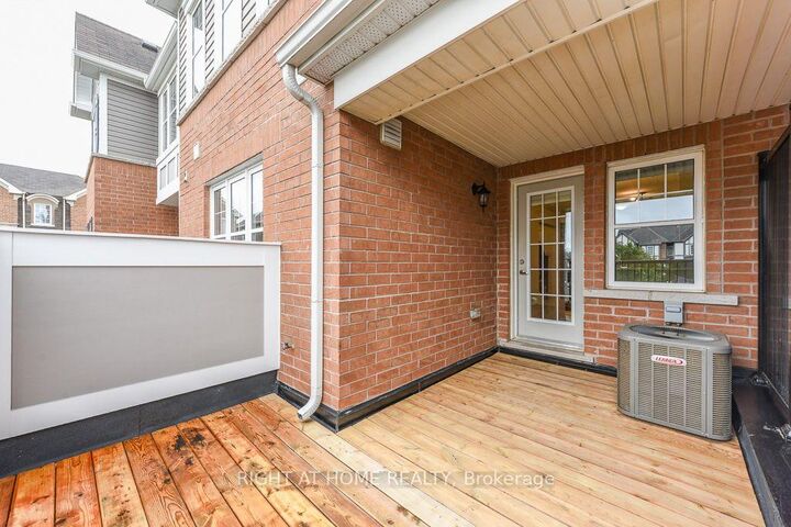 Property Photo: 1222 Rose Way 63 ON L9E 1P2
