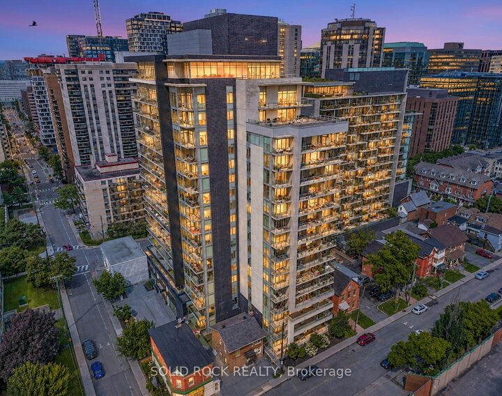 Property Photo:  255 Bay Street 309  ON K1R 0C5 