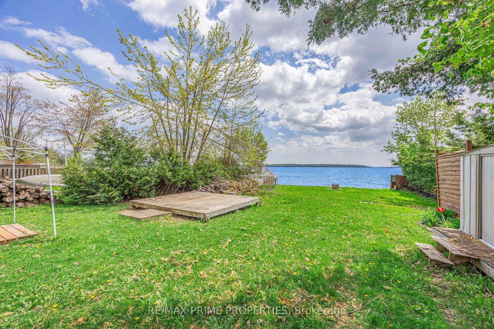 Property Photo:  1947 Woods Bay Road  ON L3V 6H3 