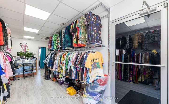Property Photo: 1085 Weston Road ON M6N 3S3
