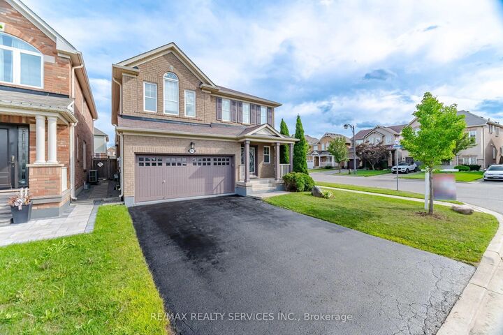 Property Photo: 454 Grenke Place ON L9T 7T6
