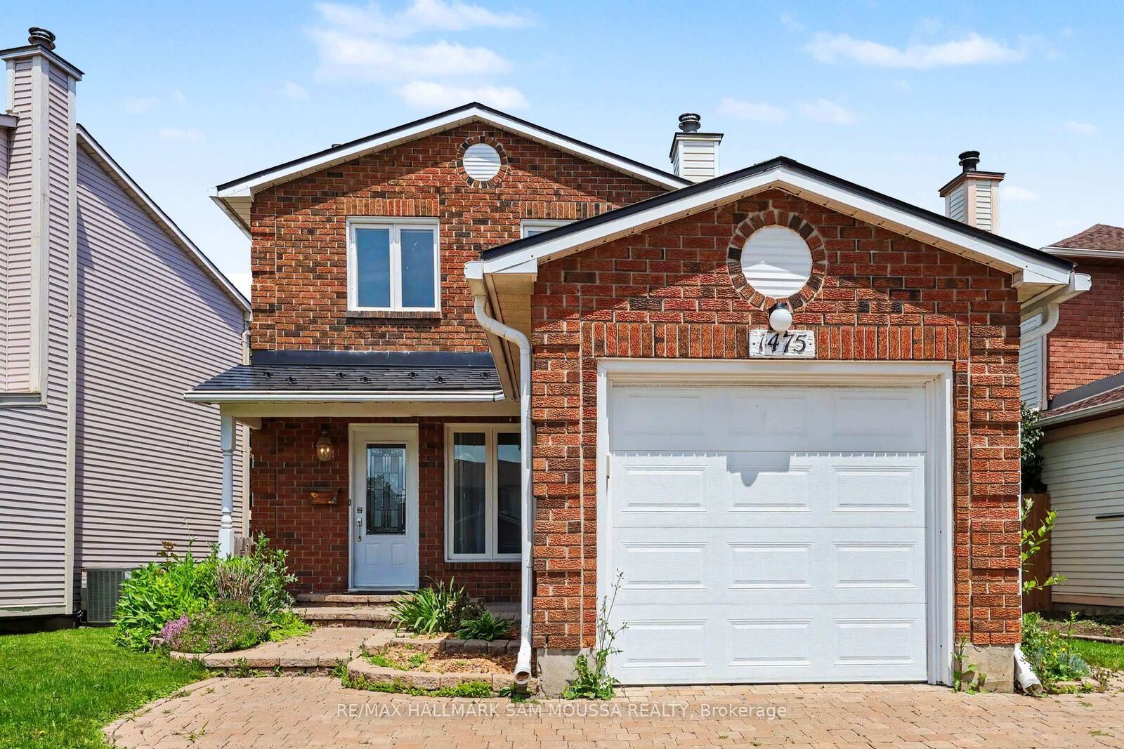 Property Photo: 1475 Deavy Way ON K1E 2W7