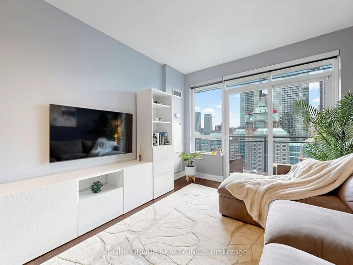 Property Photo: 28 Linden Street 1707 ON M4Y 0A4