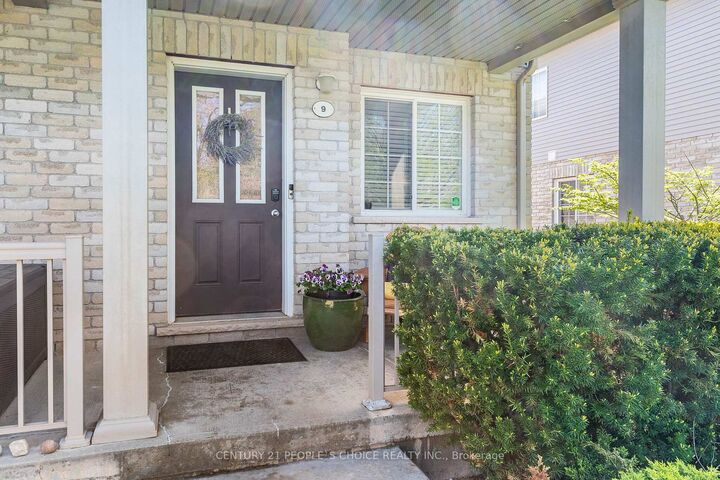 35 Mountford Drive 9 — photo 1