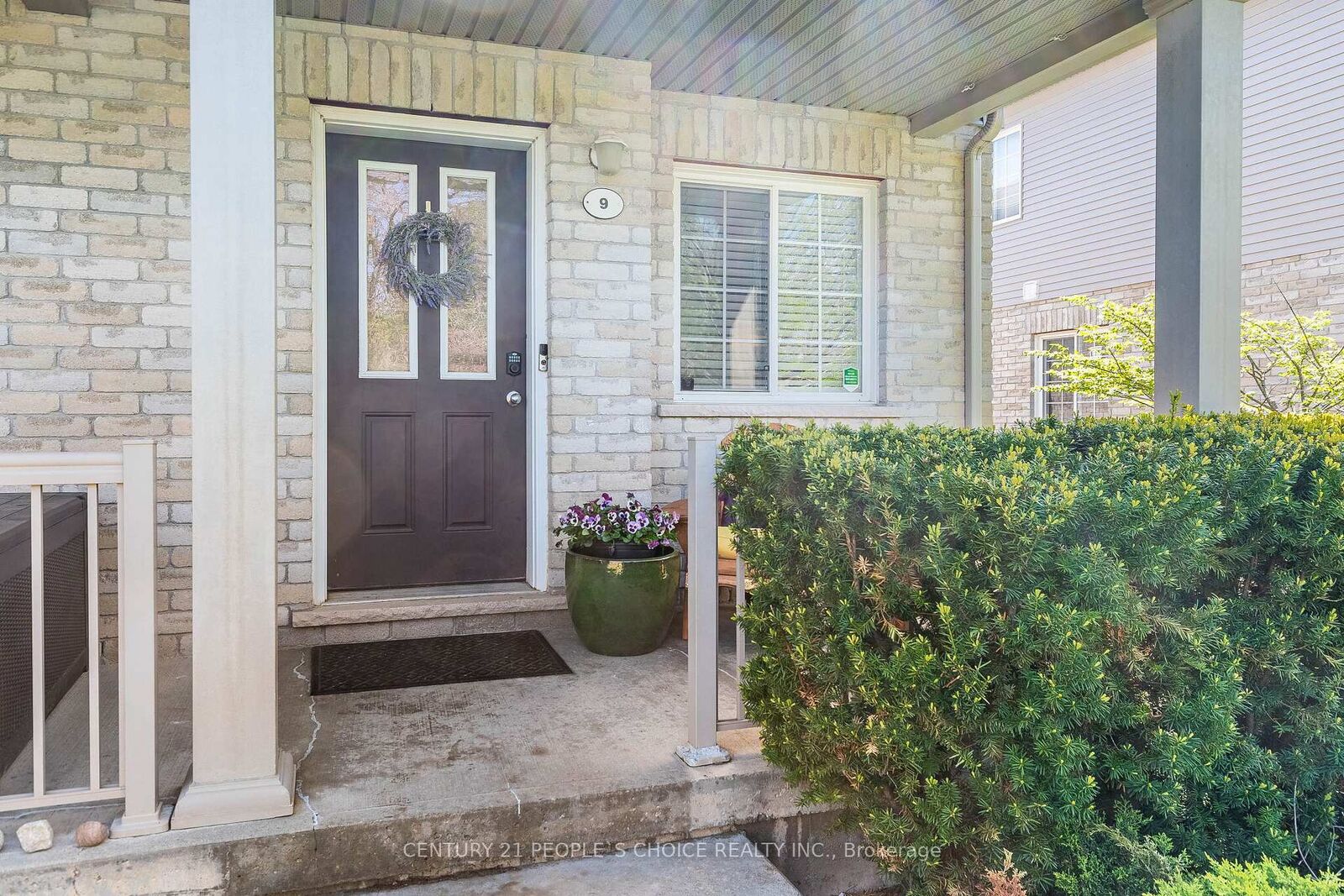 Property Photo: 35 Mountford Drive 9 ON N1E 0G6