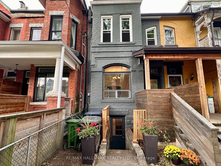 Property Photo:  128 Brunswick Avenue  ON M5S 2M2 