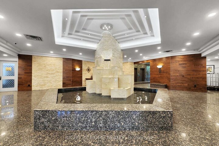 Property Photo: 7805 Bayview Avenue 1120 ON L3T 7N1