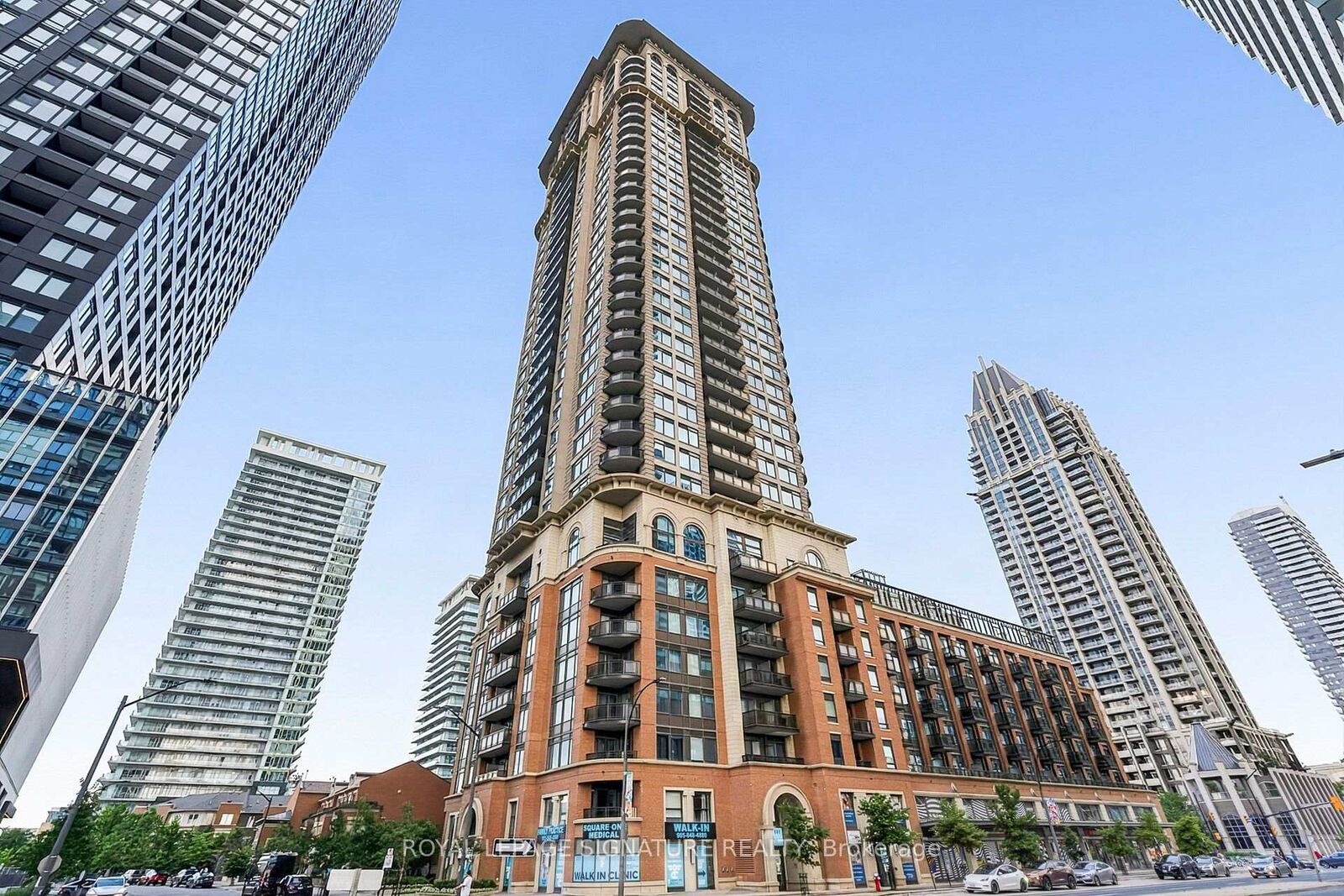 Property Photo:  385 Prince Of Wales Drive 3601  ON L5B 0C6 