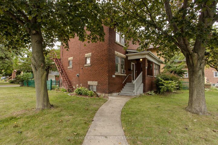 Photo de la propriété:  1088 King Street E  ON L8M 1E3 