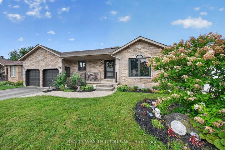 Property Photo: 83 Logan Court ON L4N 8G7