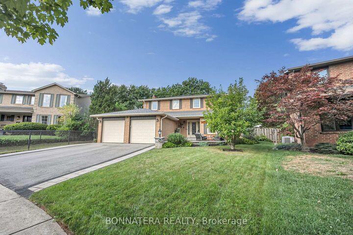 Property Photo: 1409 Holly Court ON L6H 3H4