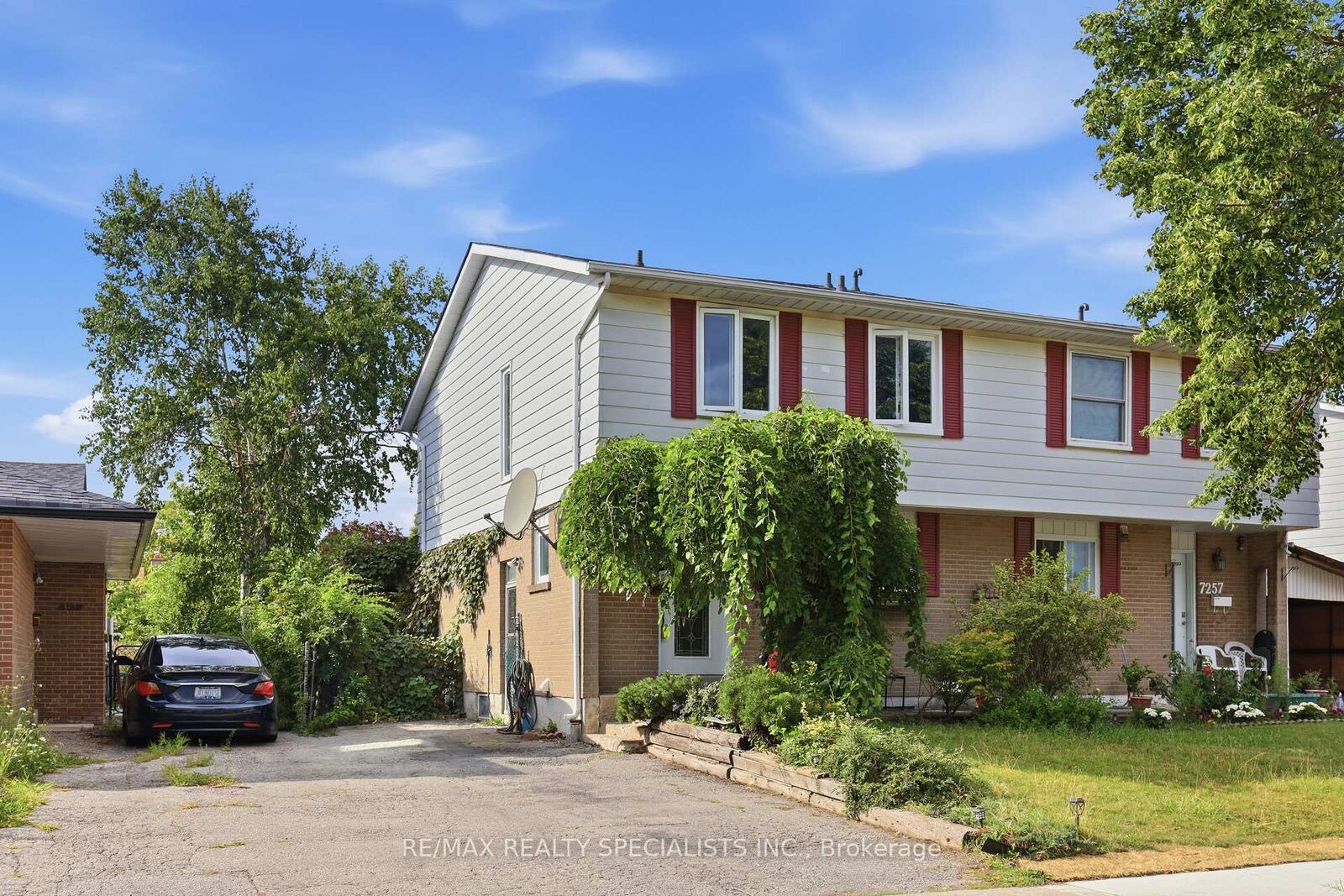 Property Photo:  7259 Sills Road  ON L4T 2K2 