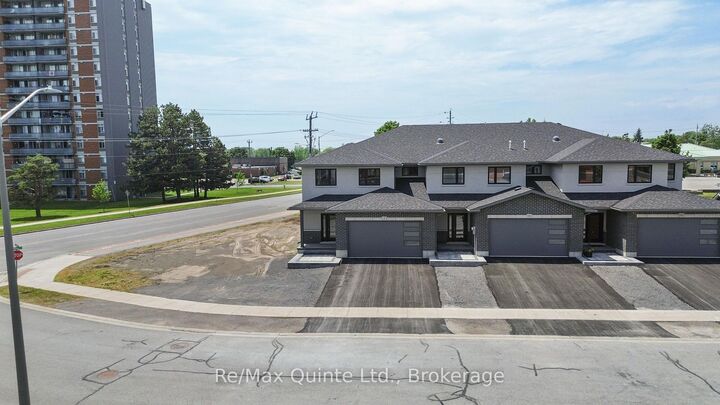 Property Photo: 8 Stinson Avenue ON K8P 5N9