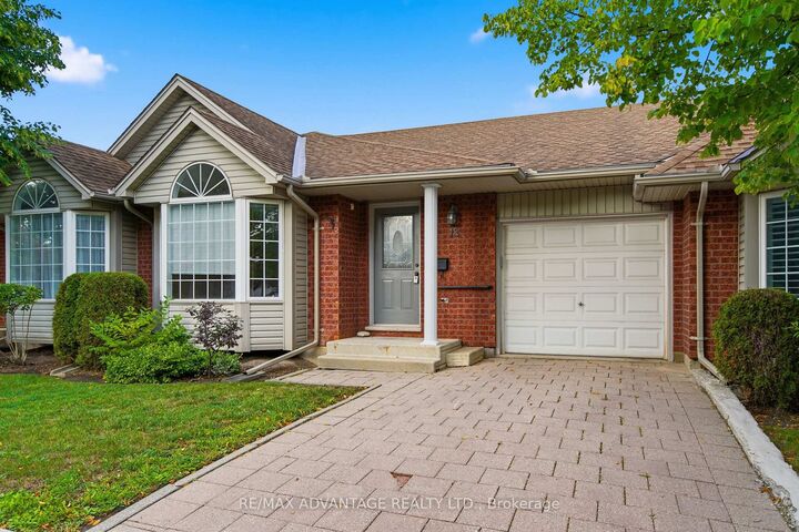 Property Photo: 122 Sherwood Forest Square 18 ON N6G 5G8