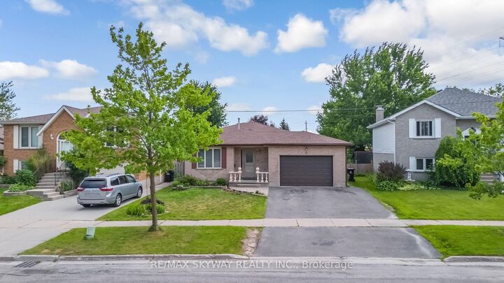 42 Newbury Drive — photo 1