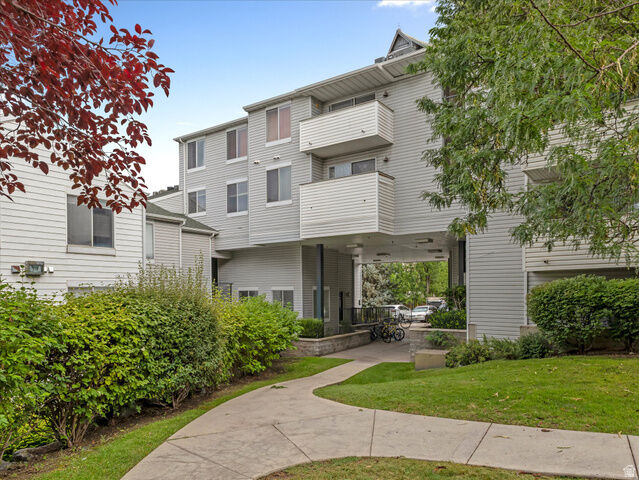 Property Photo: 531 S 900 E A17 UT 84102