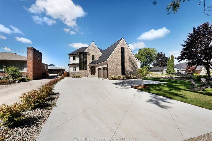 Property Photo: 457 Arlington Boulevard ON N8N 2K1