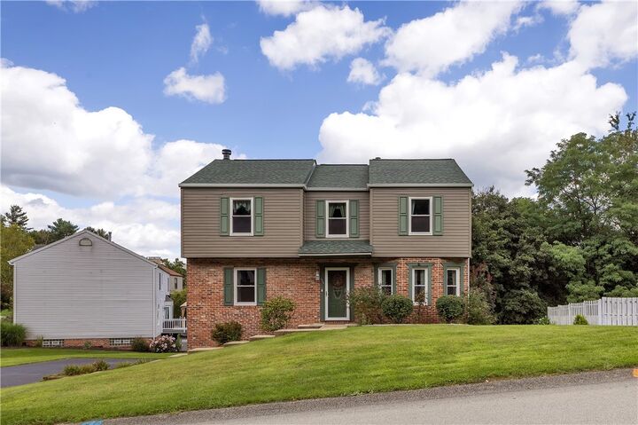 Property Photo: 156 Dinwiddie Dr PA 15068