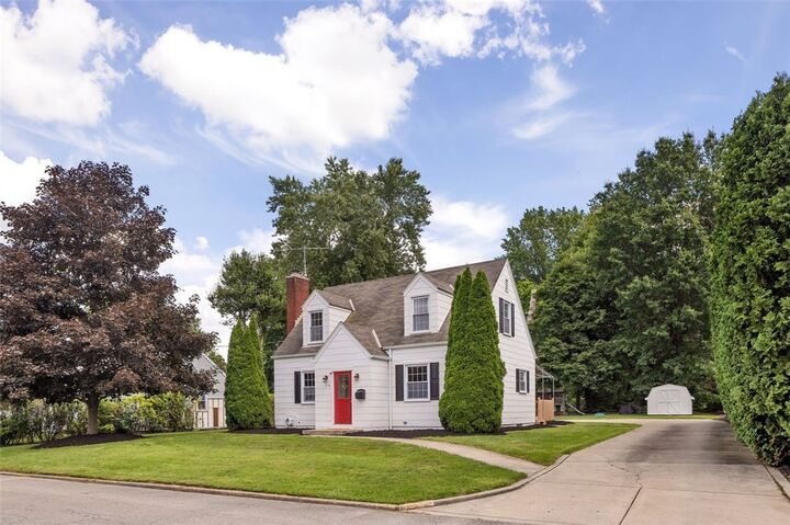 Property Photo: 216 Pennsylvania Ave PA 16063