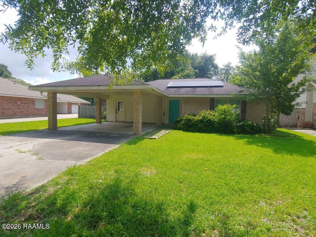 Property Photo: 227 Sunflower Drive LA 70508