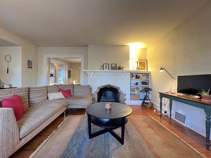 Property Photo: 2080 W 33rd Avenue BC V6M 1B7