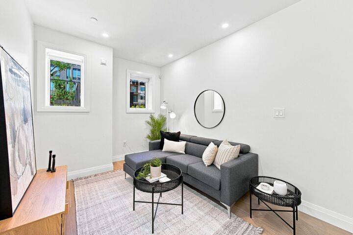 6164 Granville Street — photo 1