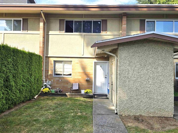 Property Photo: 2048 McCallum Road 11 BC V2S 3N4
