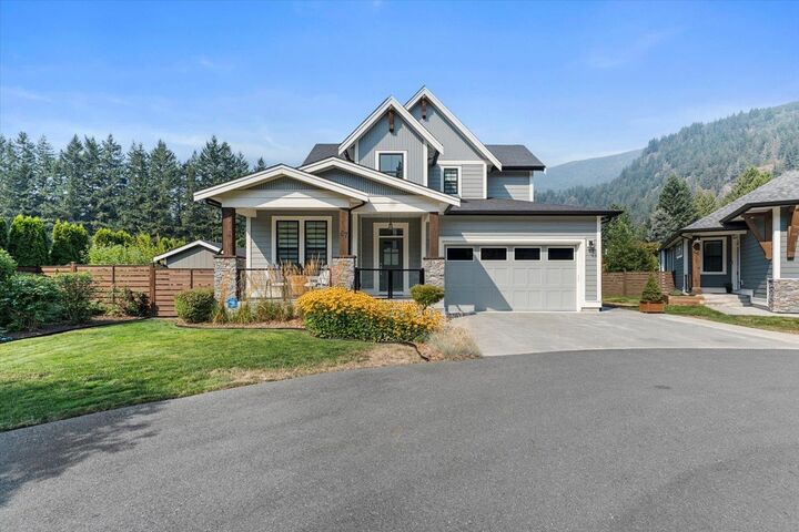 1885 Columbia Valley Road 67 — photo 1