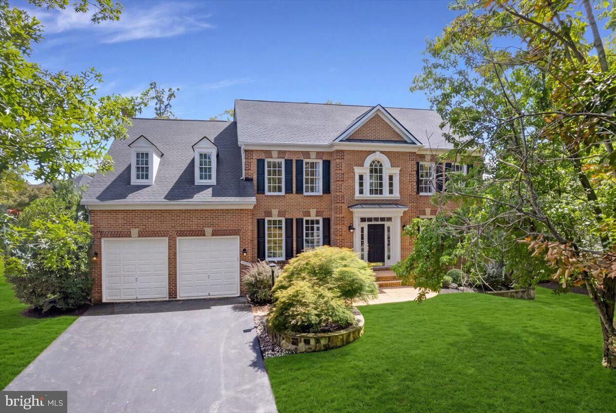 Property Photo: 18406 Kingsmill Street VA 20176