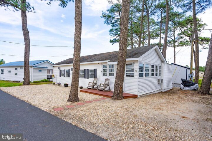 Property Photo: 16 Oyster Road DE 19966