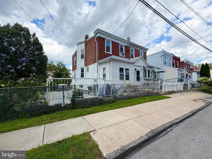 Property Photo: 32 S 12th Street PA 19023
