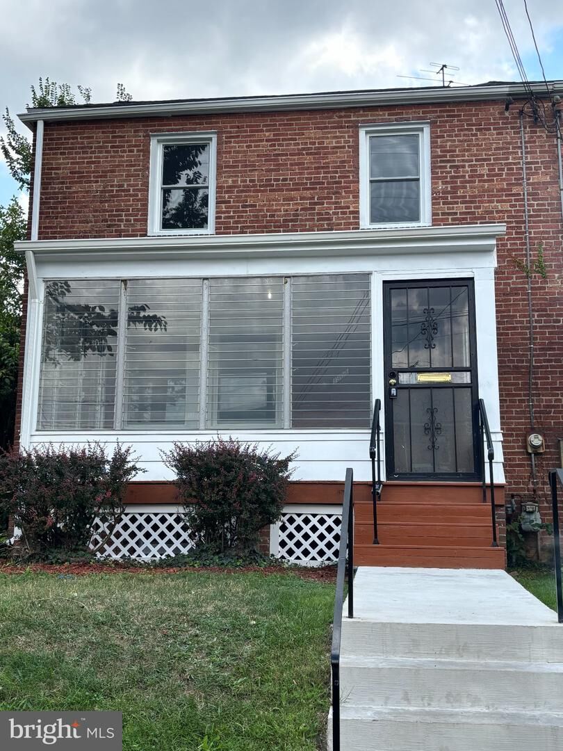 Property Photo: 1903 R Street SE DC 20020