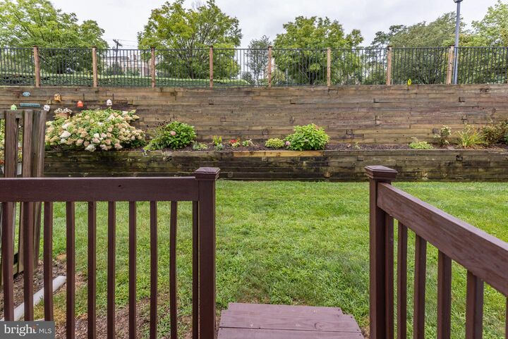 Property Photo:  17 Heritage Court  NJ 08628 