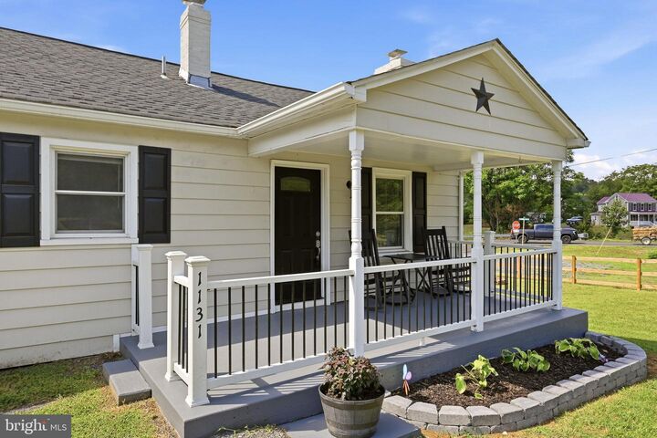 Property Photo: 1131 John Marshall Highway VA 22657