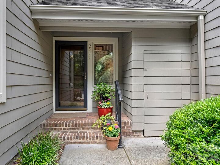 Property Photo: 6504 Racquet Wood Court NC 28226